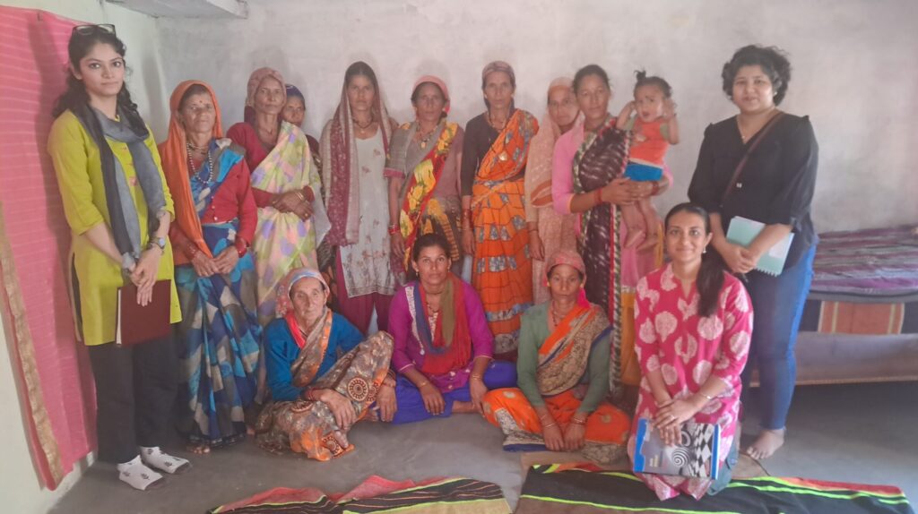 Discussion with women’s groups in Pithoragarh District. Photo: IWMI